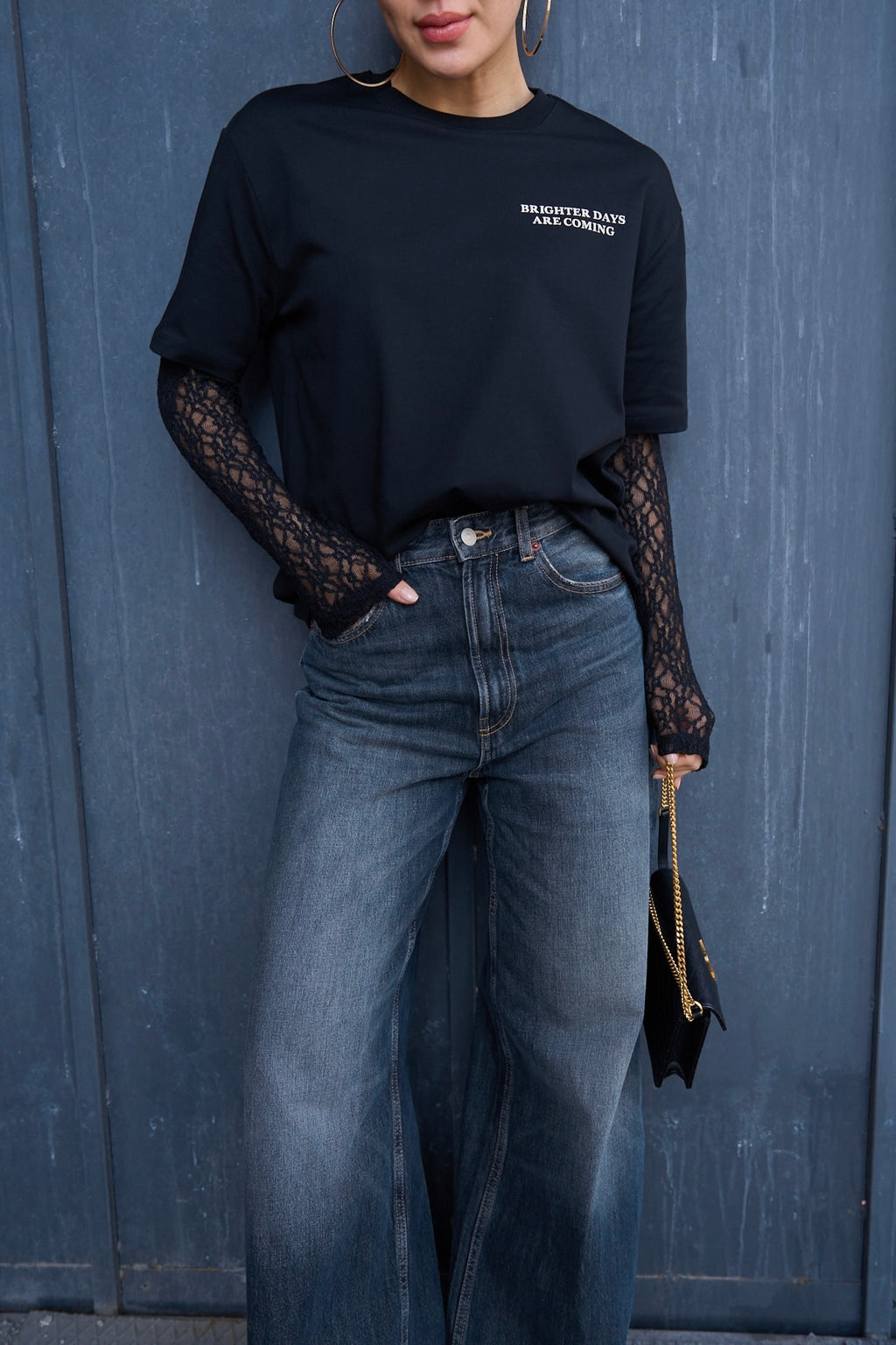 Kadın Siyah Bisiklet Yaka Dantel Detaylı Pamuklu Tişört