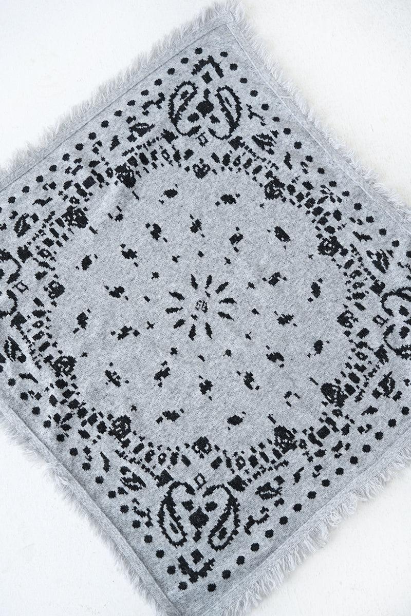 Kadın Şal Desenli Püsküllü Bandana