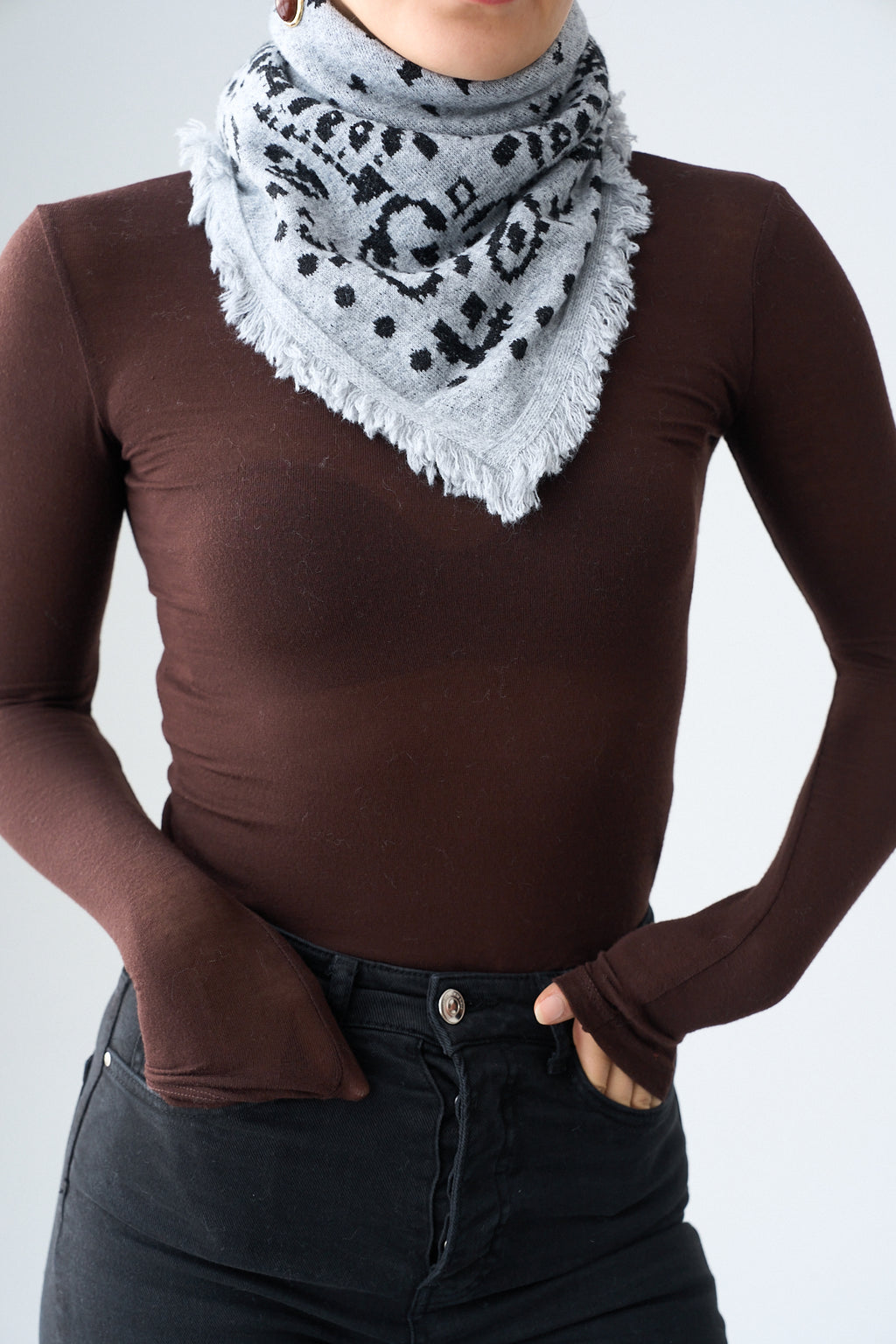 Kadın Şal Desenli Püsküllü Bandana