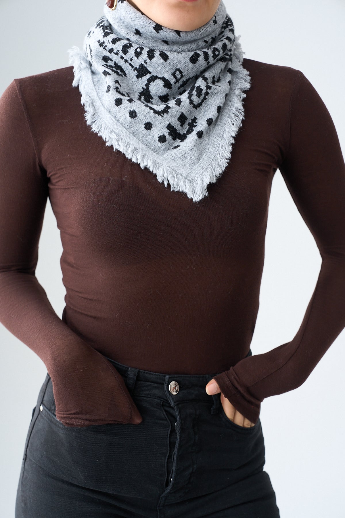 Kadın Şal Desenli Püsküllü Bandana