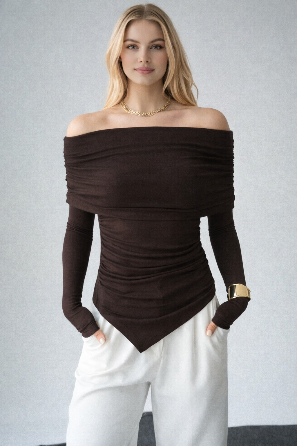 Kadın Madonna Yaka Asimetrik Kesim Büzgülü Bluz