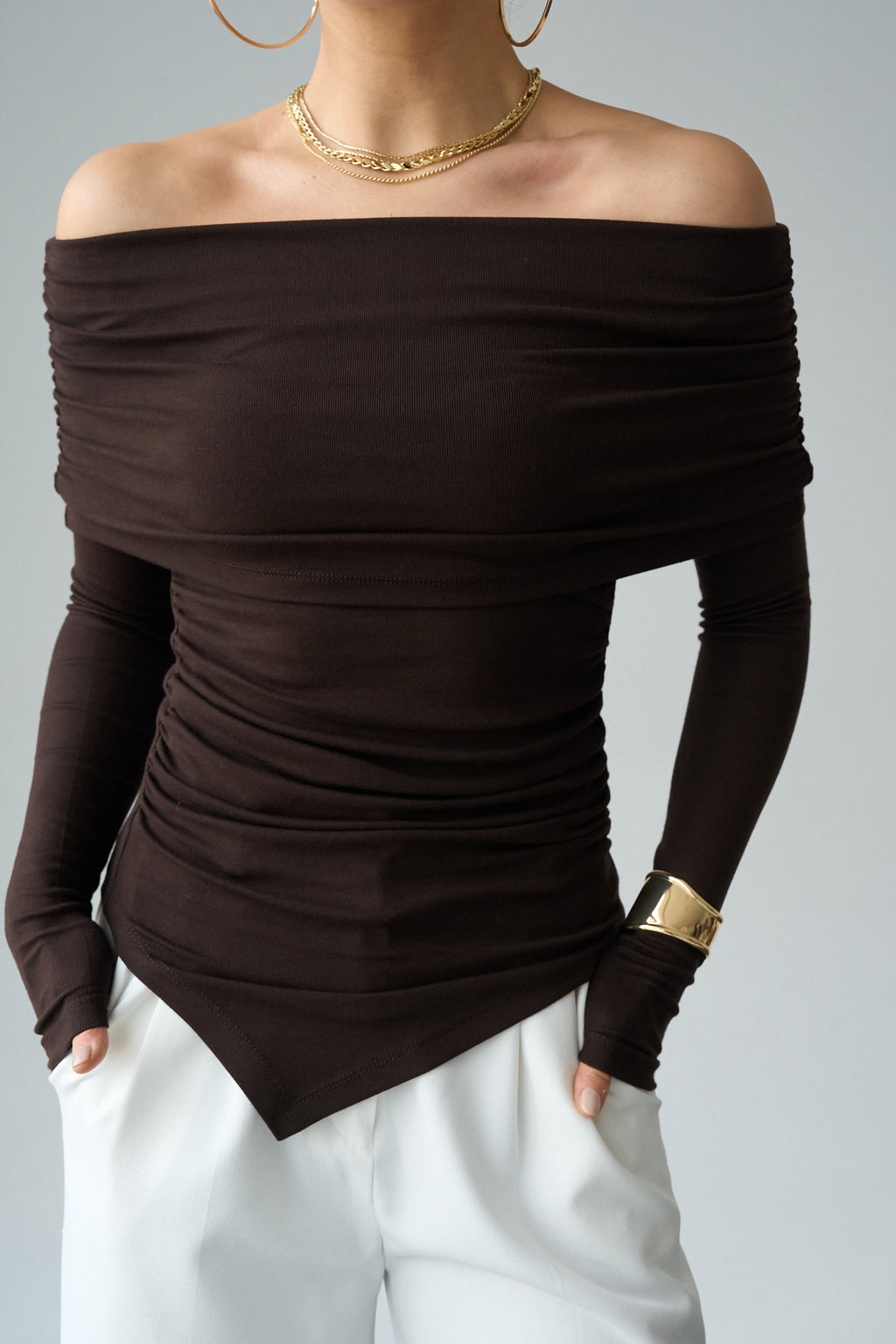 Kadın Madonna Yaka Asimetrik Kesim Büzgülü Bluz