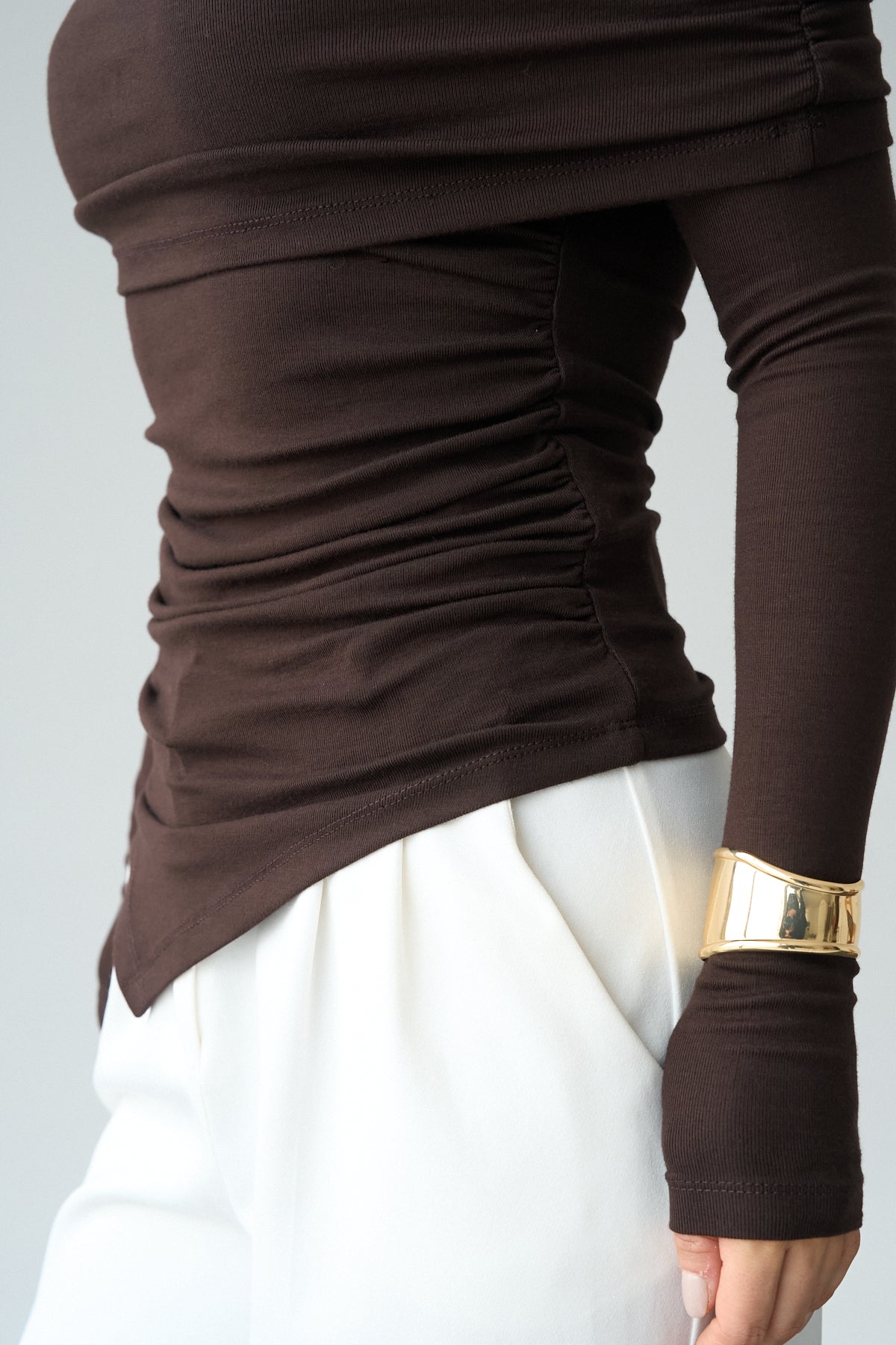 Kadın Madonna Yaka Asimetrik Kesim Büzgülü Bluz