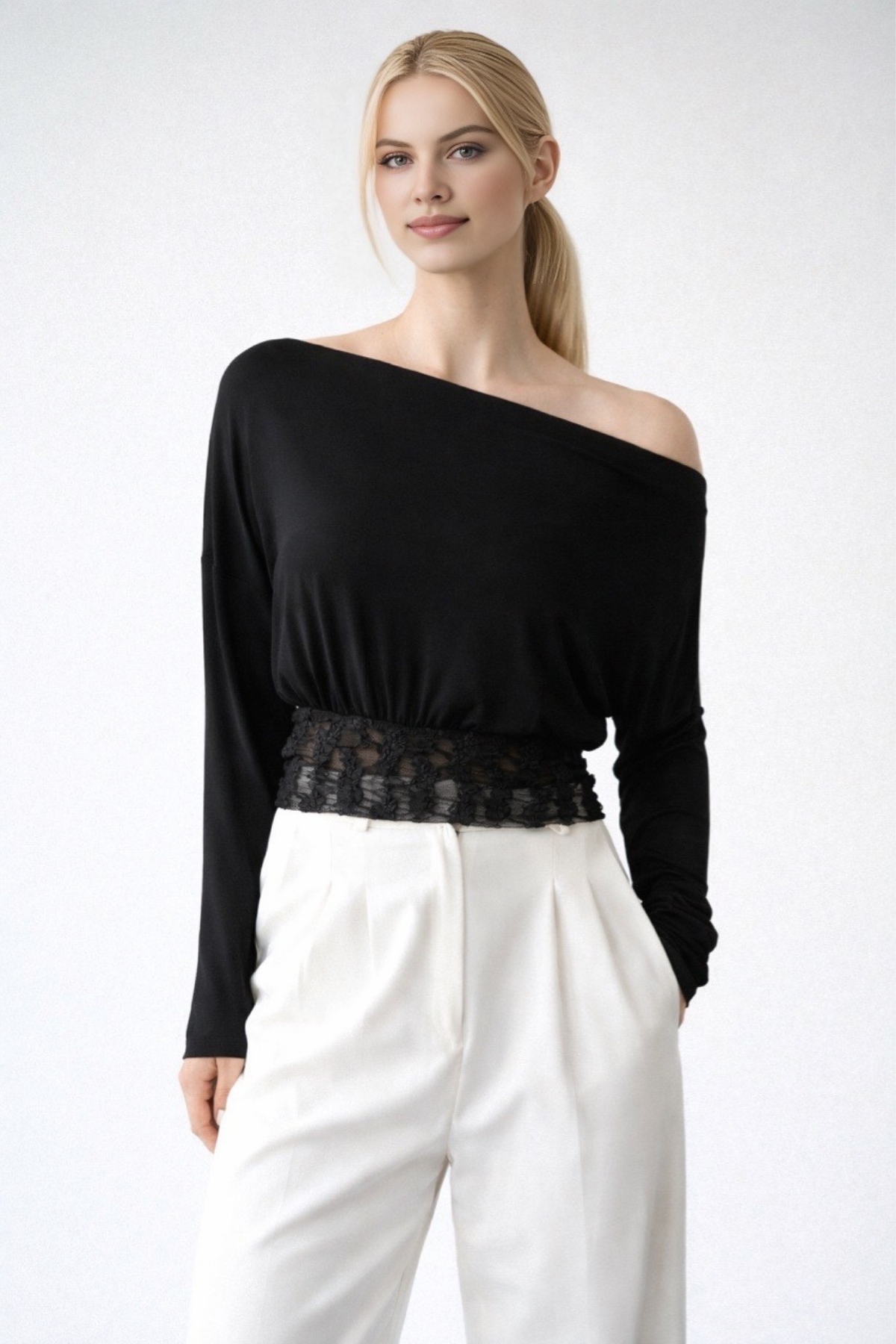 Kadın Omuzları Açık Bel Dantel Detaylı Bluz