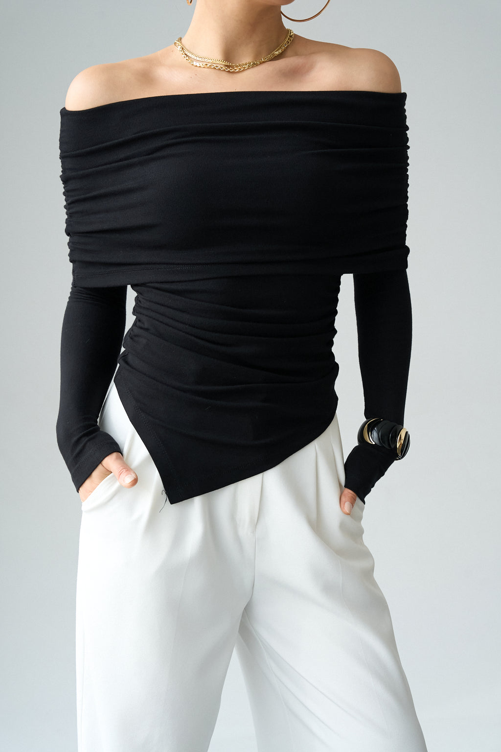 Kadın Madonna Yaka Asimetrik Kesim Büzgülü Bluz